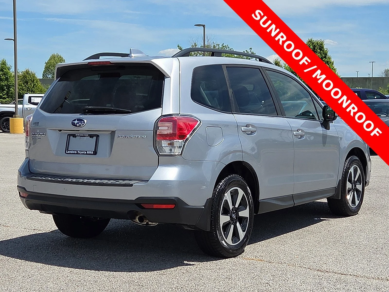 Used 2018 Ice Silver Metallic Subaru Premium image 5