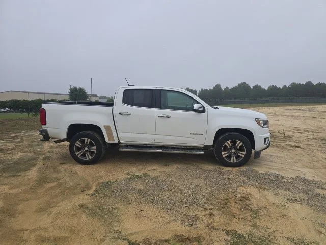 Used 2016 White Chevrolet LT image 10