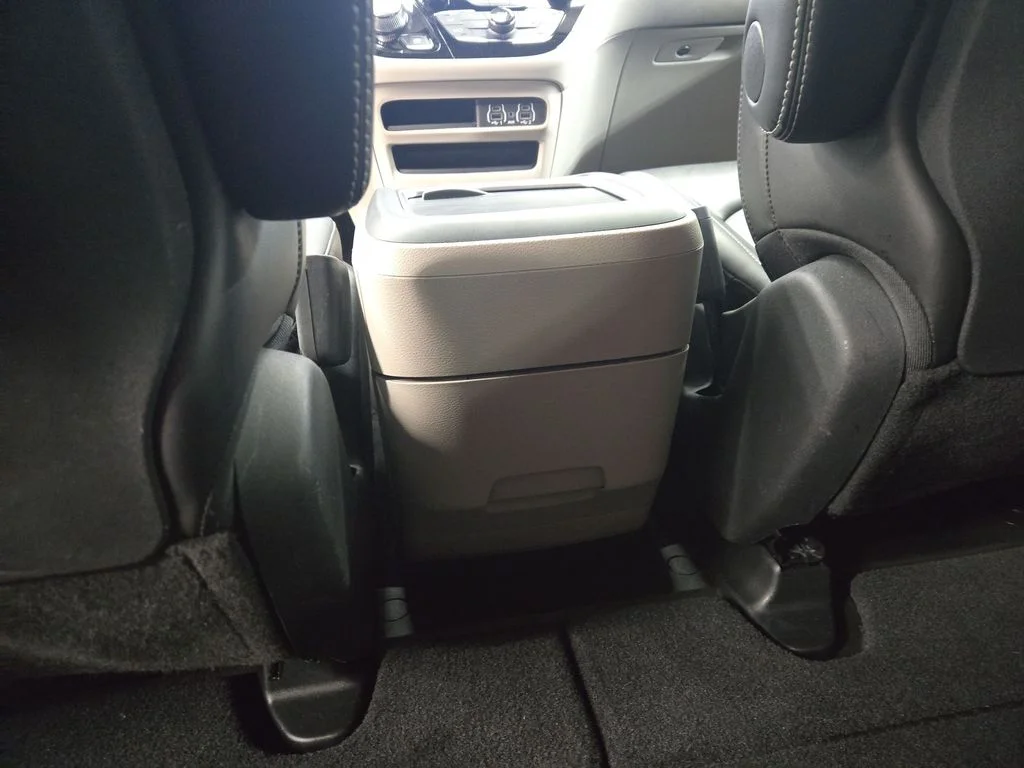 Used 2024 White Chrysler Touring L image 21