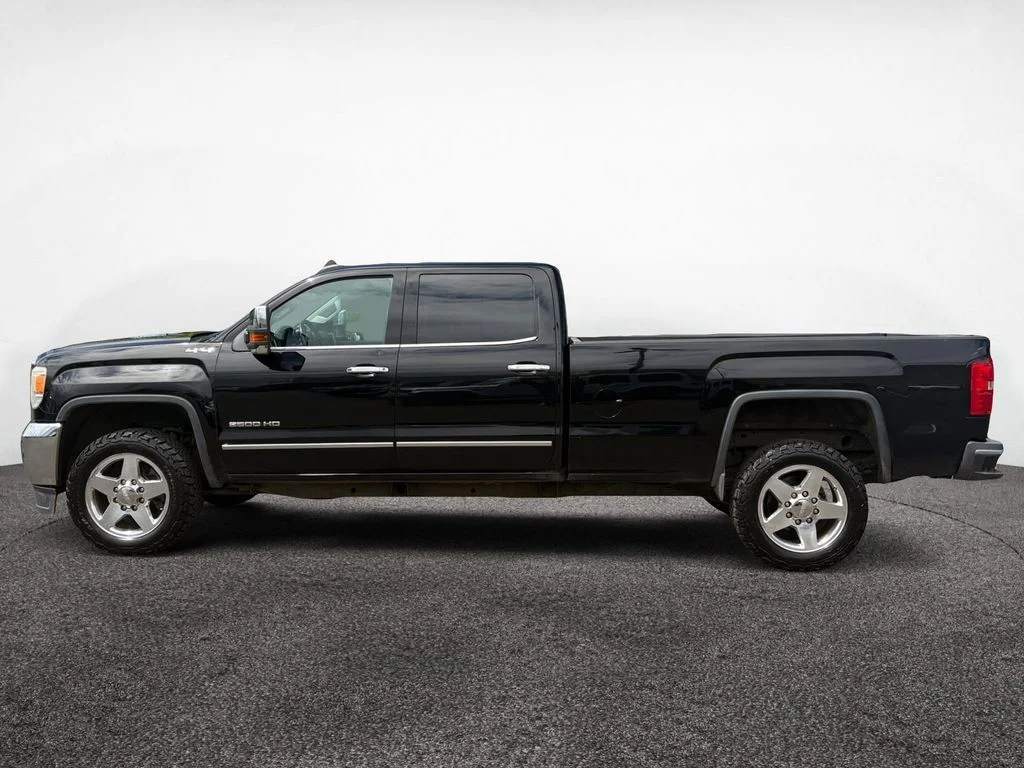 Used 2015 Black GMC SLT image 2