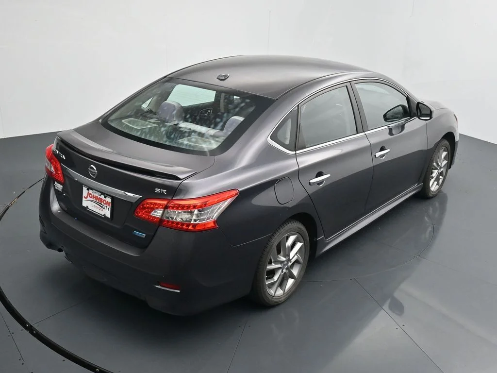 Used 2014 Gray Nissan SR image 25