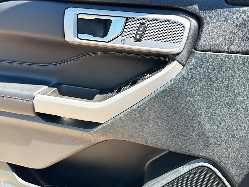 Used 2024 Gray Metallic Ford Limited image 23