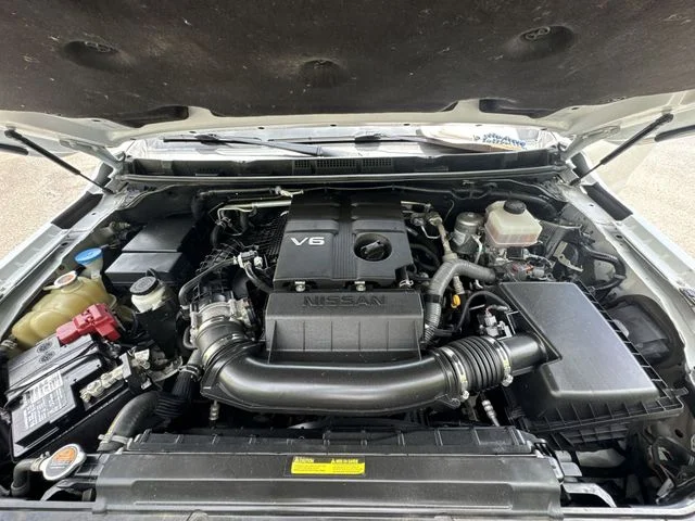 Used 2022 White Nissan SV image 29