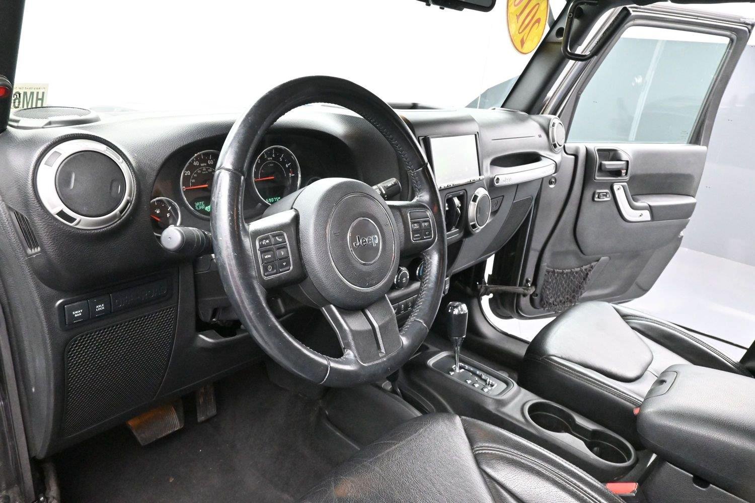 Used 2016 Granite Crystal Metallic Jeep Rubicon image 13
