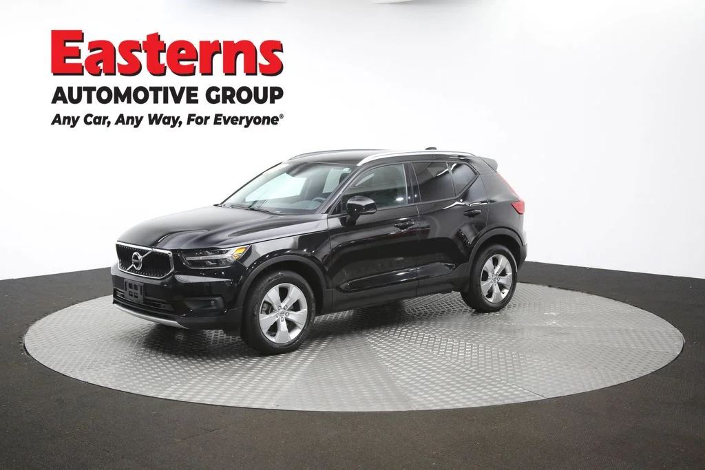 Used 2022 Black Volvo Momentum image 56