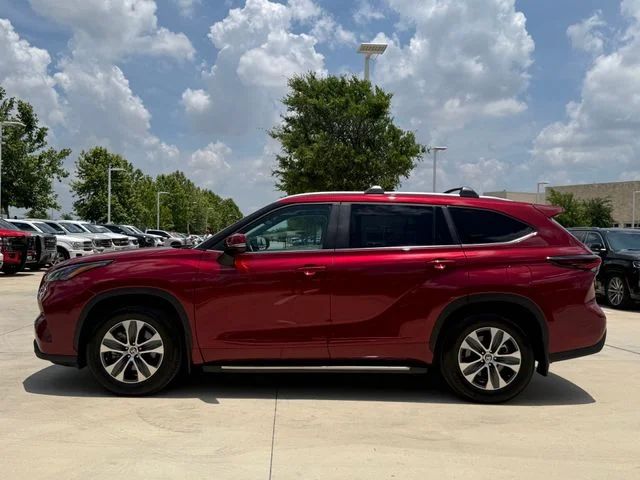 Used 2024 Red Toyota XLE image 8