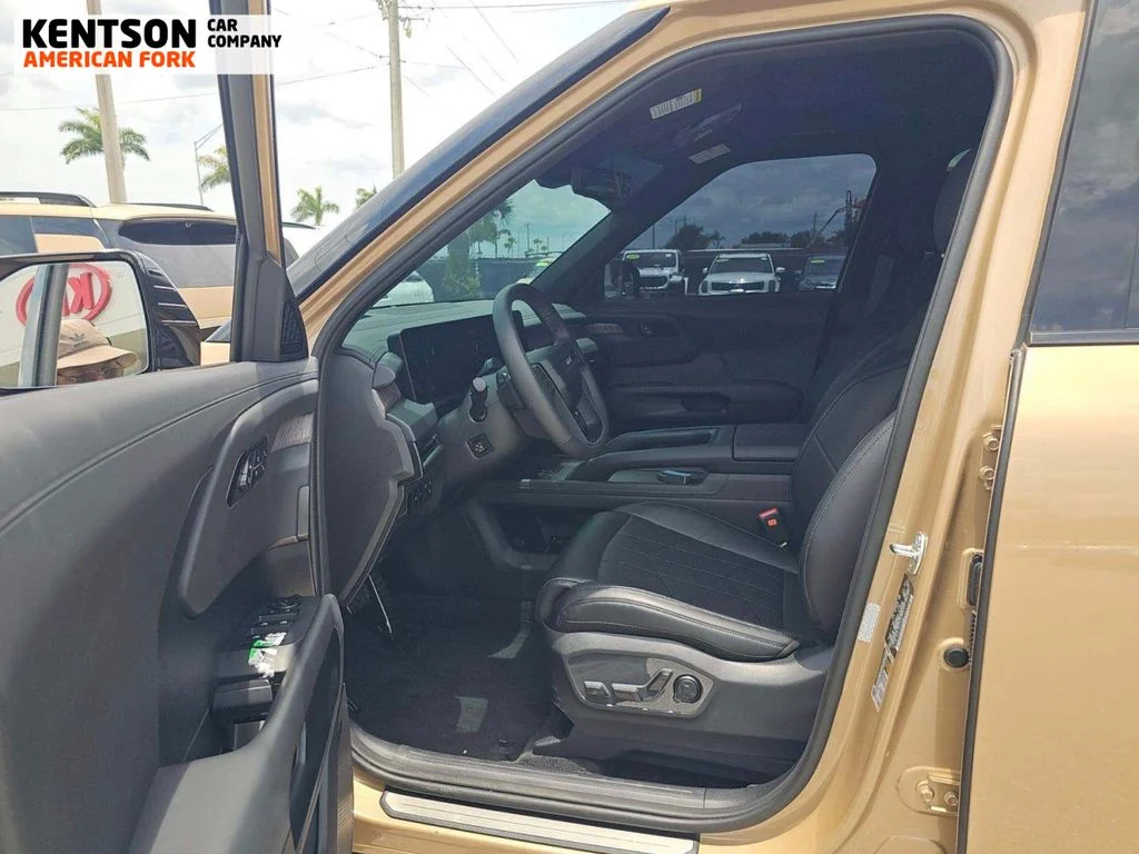 Used 2027 Brown Kia X-Line SX-Prestige image 6