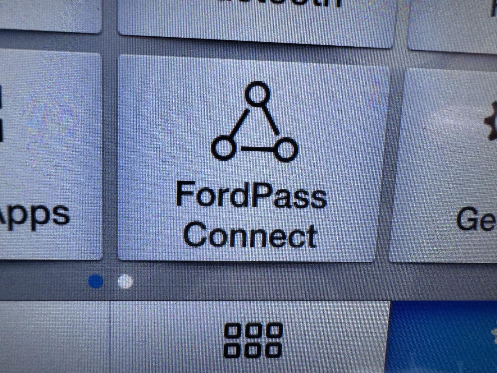 Used 2023 Cyber Orange Metallic Tri-Coat Ford XLT image 19