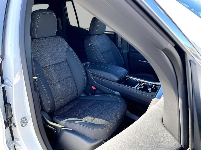 2027 Chevrolet Traverse LT - Photo 31