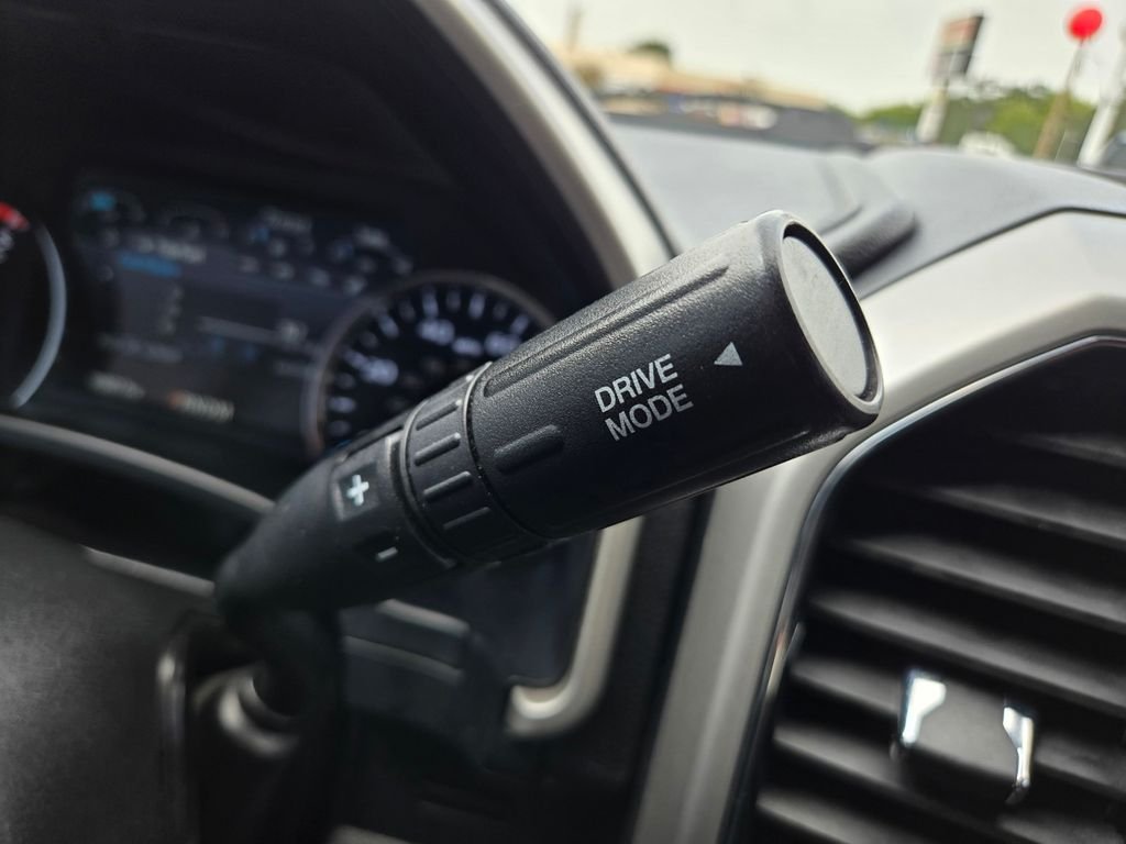 Certified Used 2021 Oxford White Ford Lariat image 18