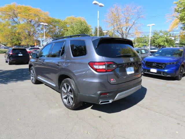 Certified Used 2023 Modern Steel Metallic Honda Touring image 4
