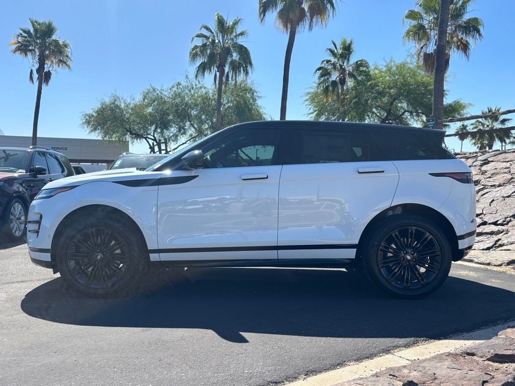 New 2026 Fuji White Land Rover Dynamic image 3