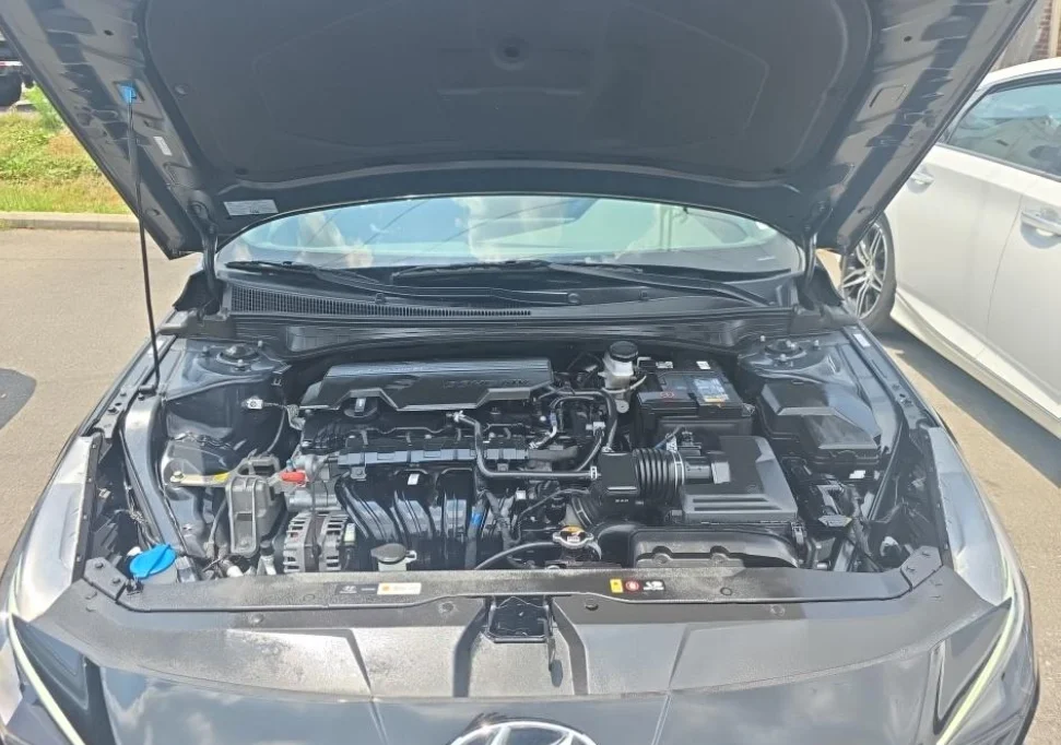 Used 2023 Black Hyundai SEL image 17