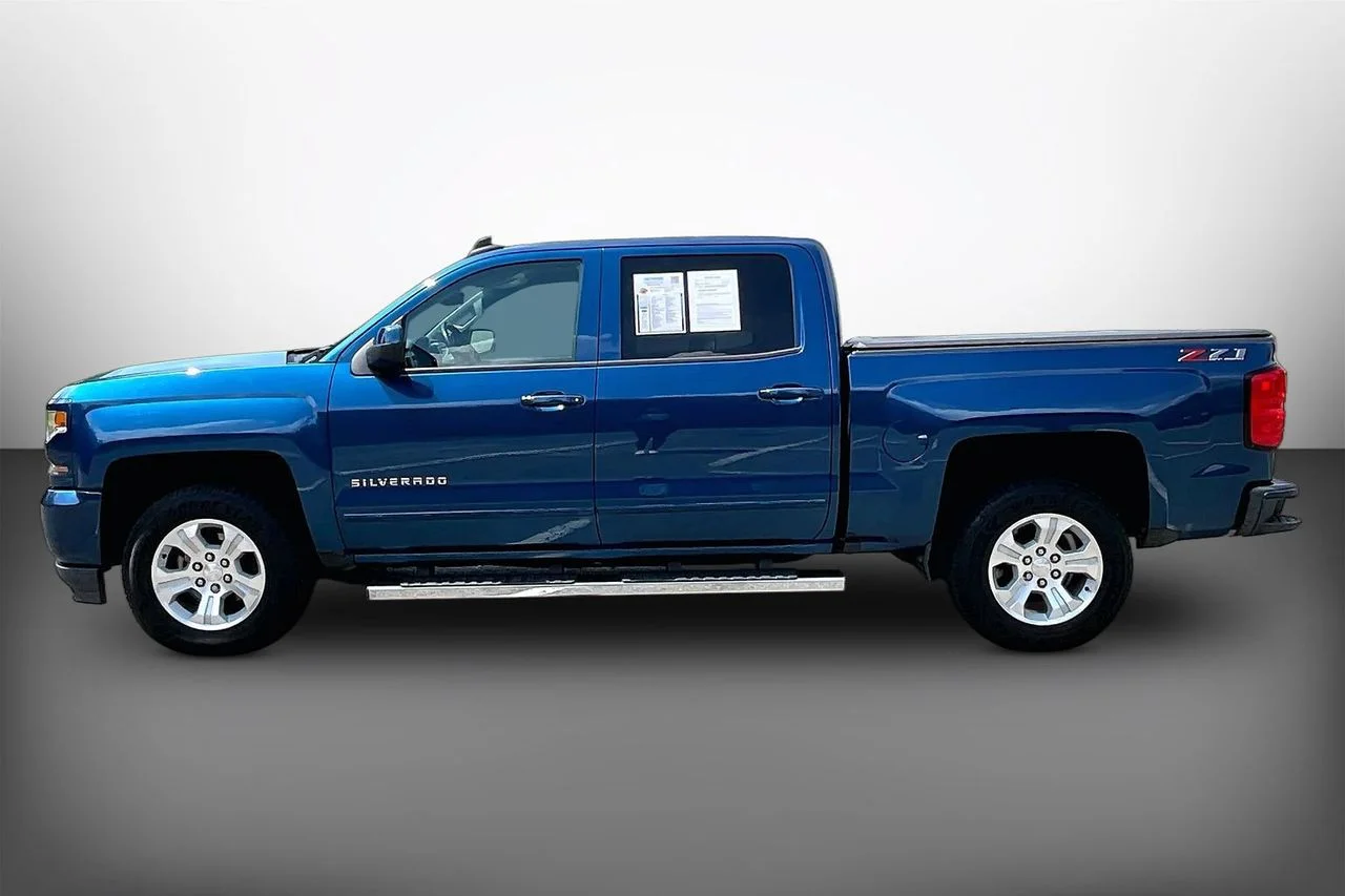 Certified Used 2018 Blue Chevrolet LT image 5