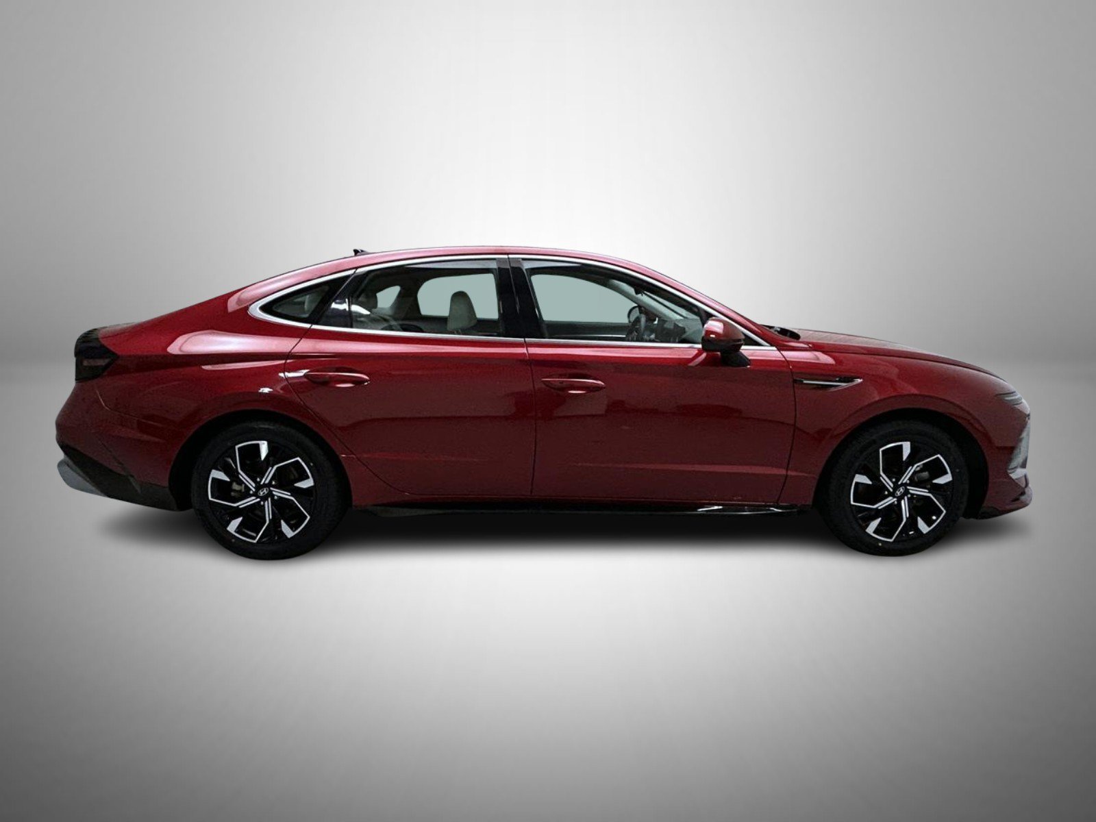 Used 2025 Red Hyundai SEL image 4