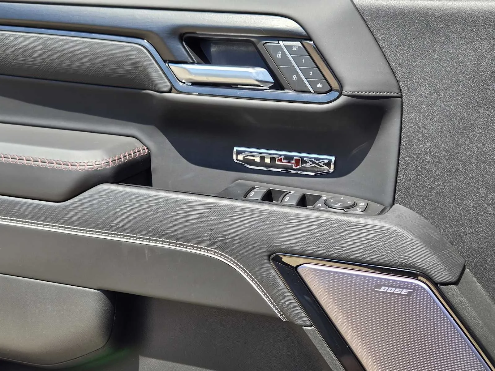 2026 GMC Sierra 1500 AT4X - Photo 15