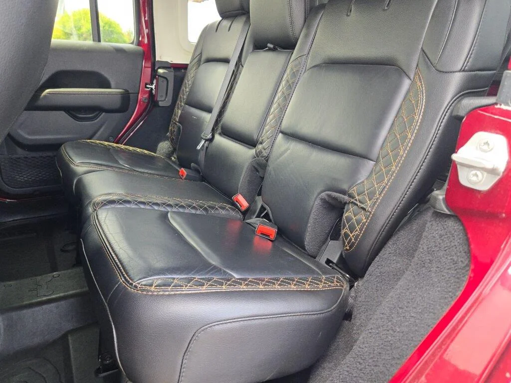 Used 2021  Jeep Unlimited Sahara High Altitude image 20
