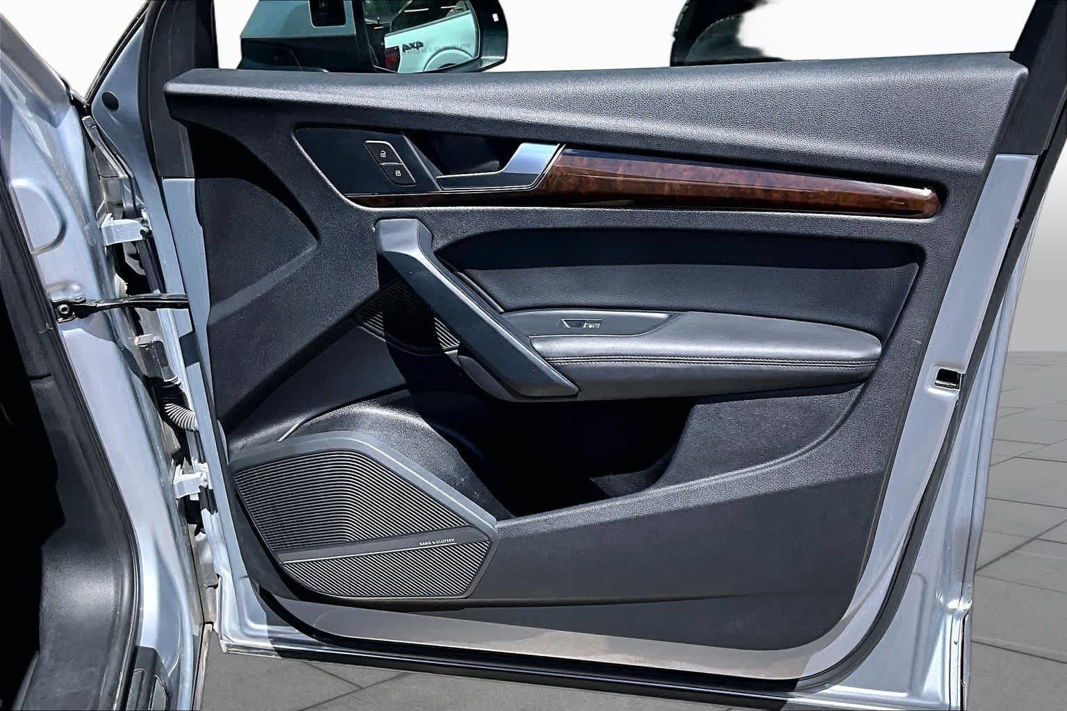 Used 2019 Florett Silver Metallic Audi Premium Plus image 23