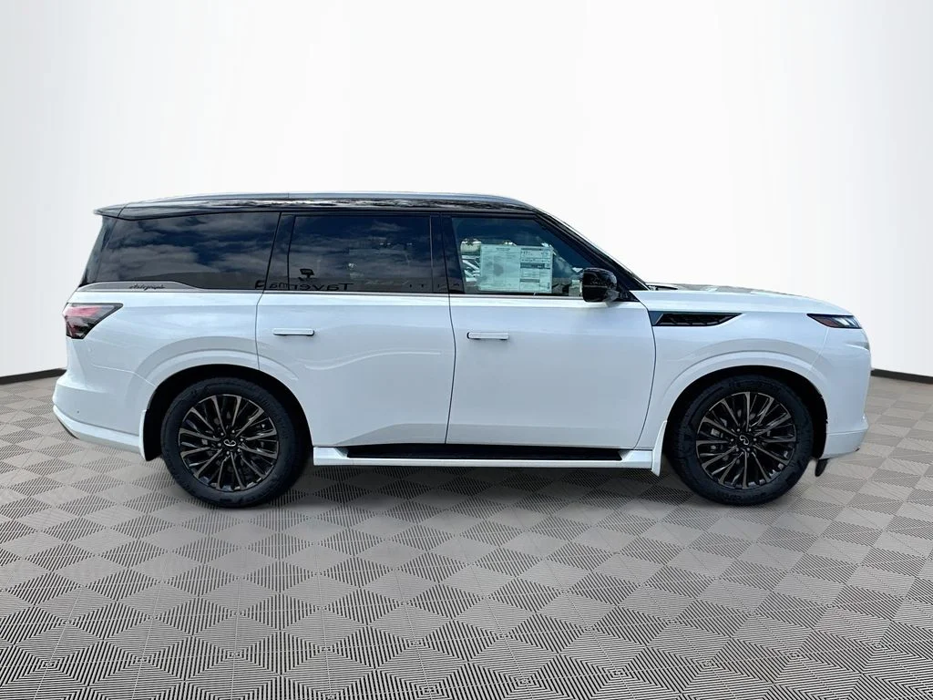 New 2026 2T RADIANT WHIT INFINITI Autograph 4WD image 4