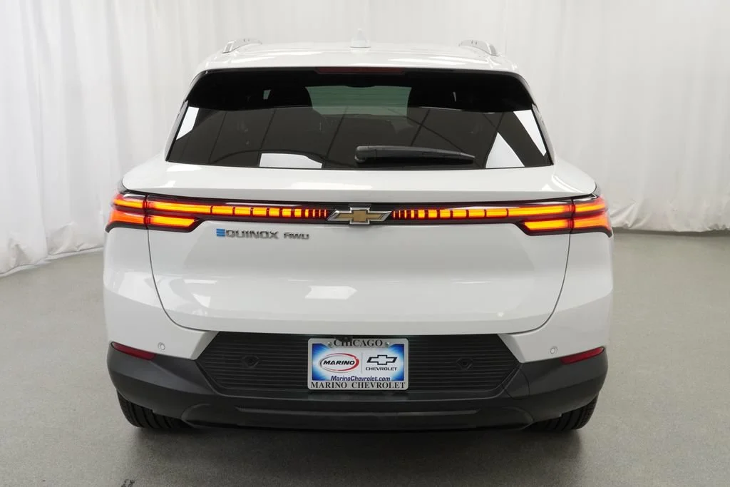 New 2026 Summit White Chevrolet LT image 34