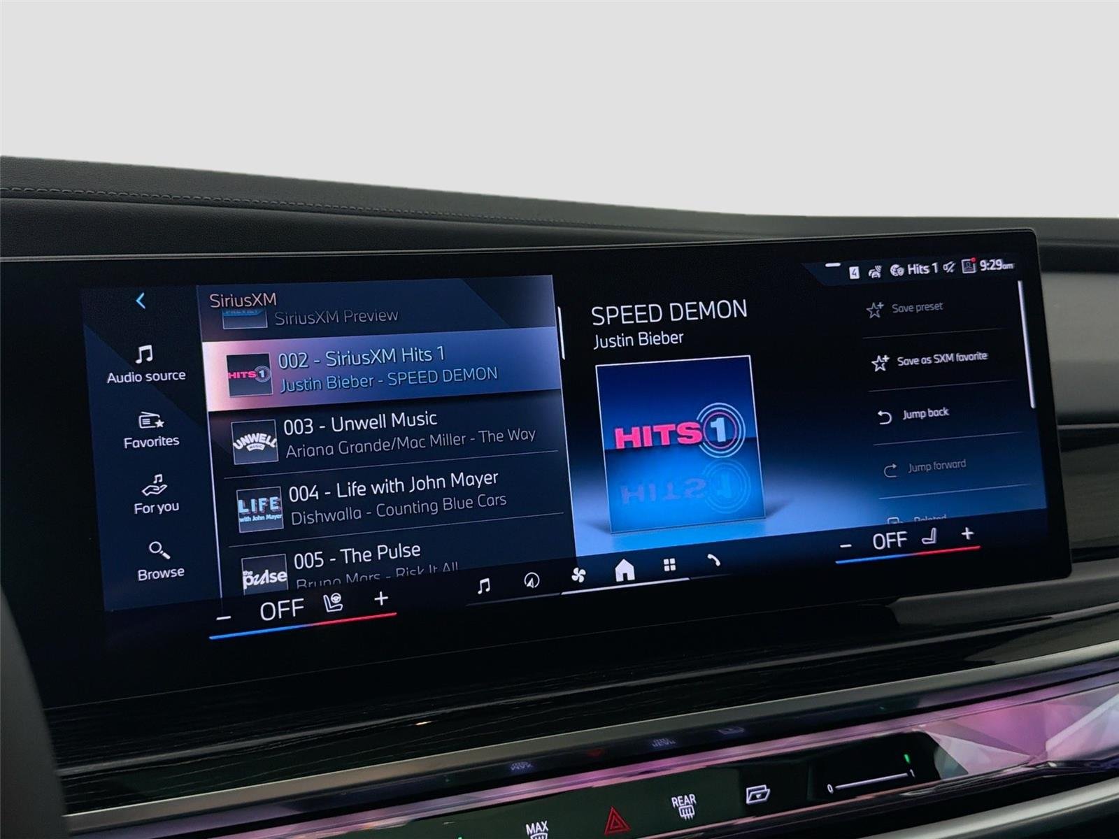 New 2026 Carbon Black Metallic BMW 750e xDrive image 14