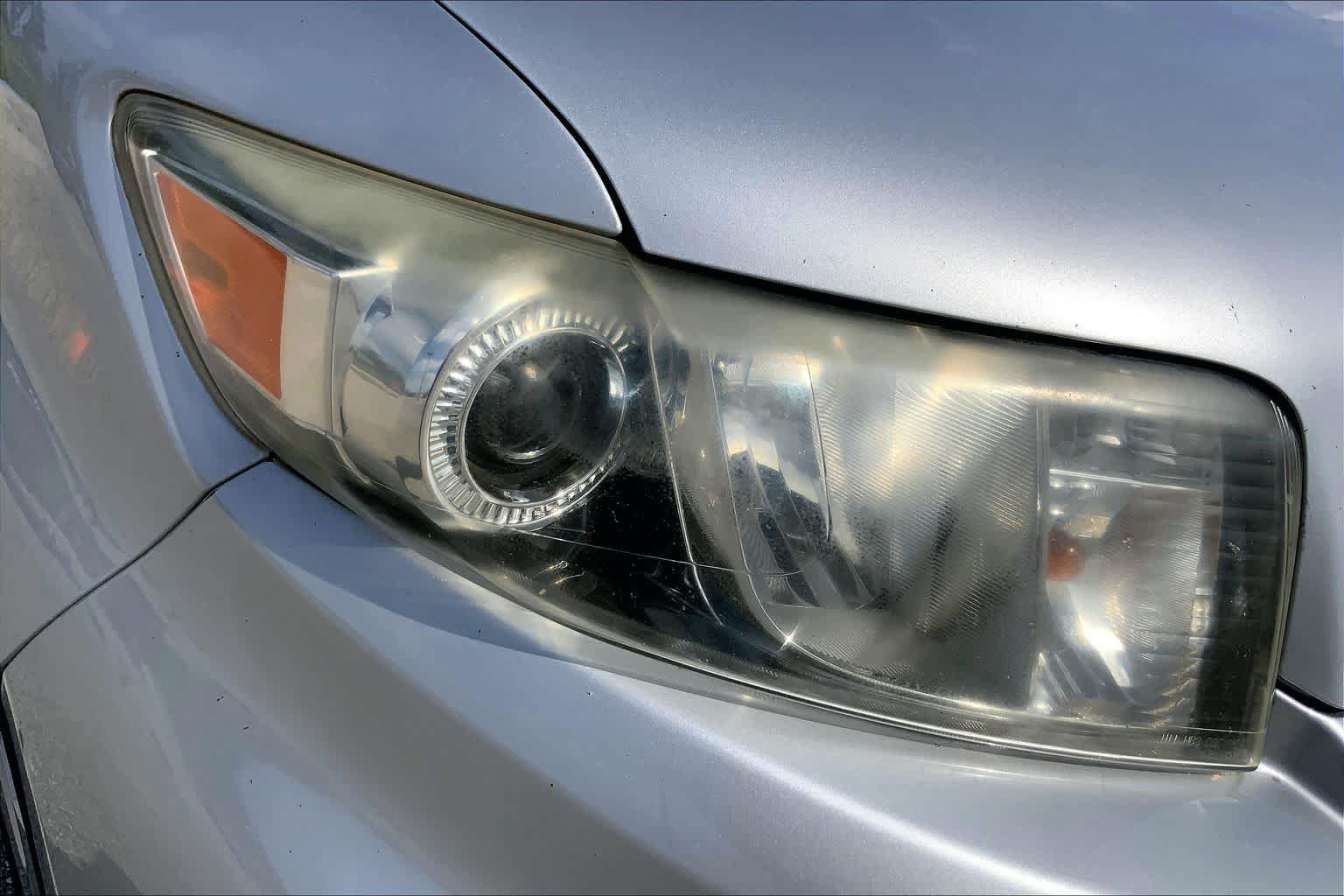 Used 2014 Classic Silver Metallic Scion  image 26