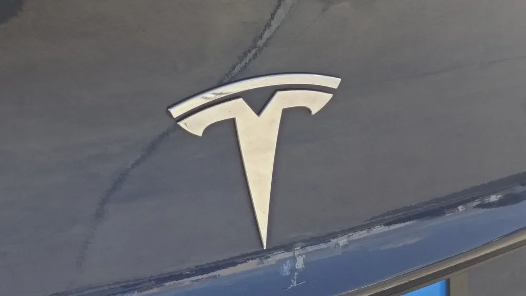 Used 2022 Blue Tesla Long Range image 10
