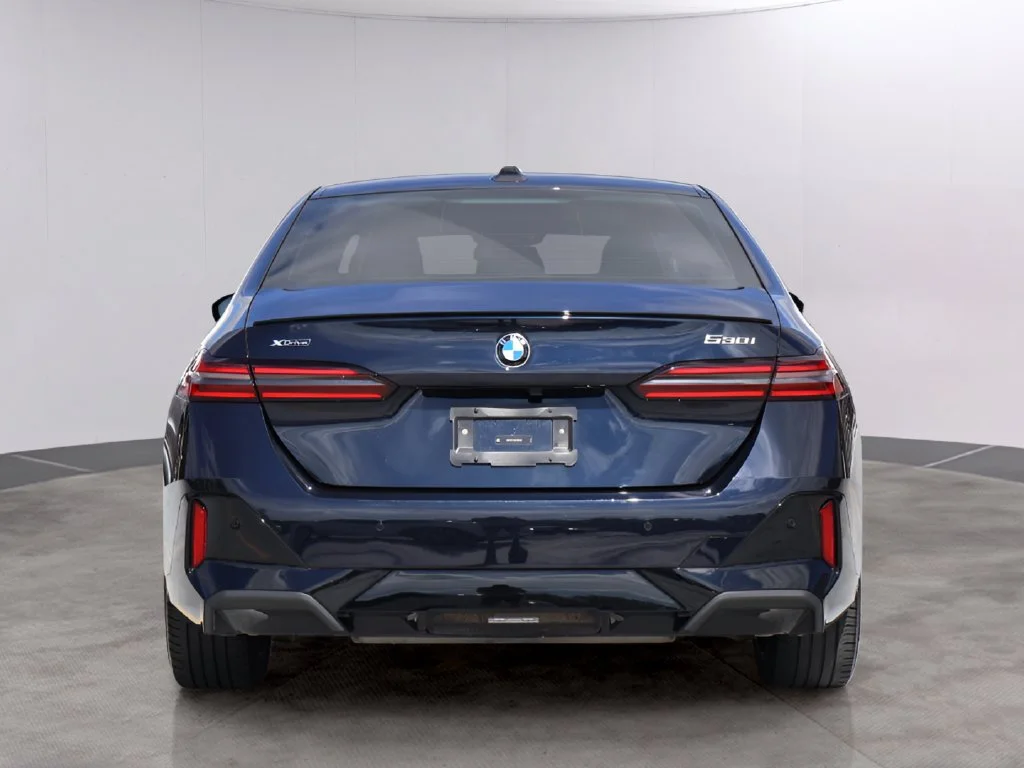 Used 2024 Carbon Black Metallic BMW 530i xDrive image 6