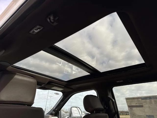 New 2026 Star White Metallic Tri-Coat Ford F-250® King Ranch® image 20