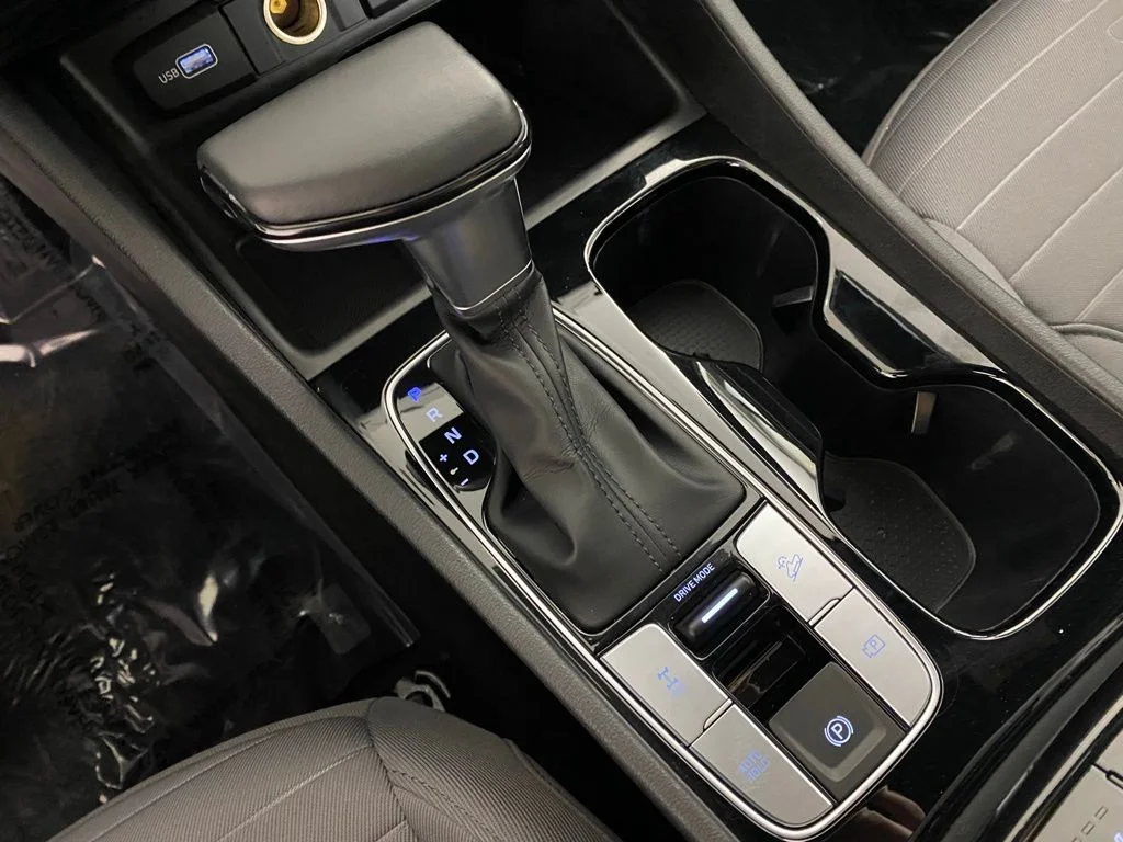 Used 2022 Gray Hyundai SEL Premium image 18