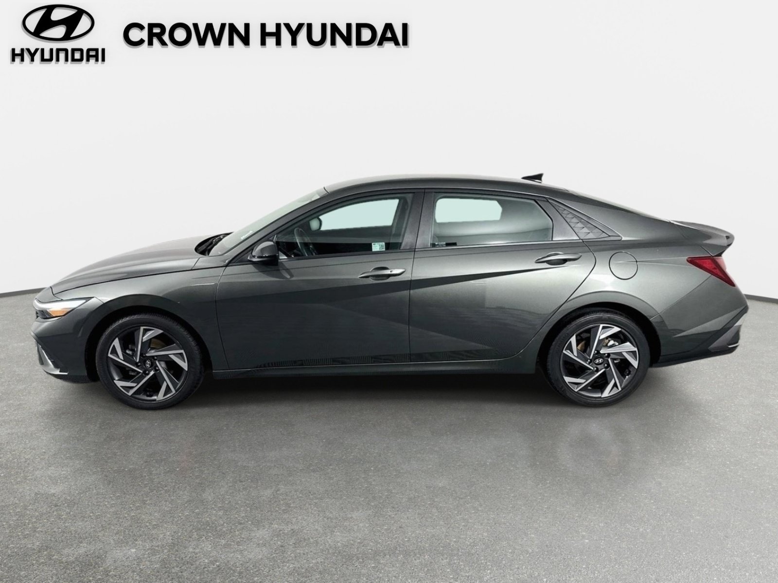 Used 2025 Amazon Gray Hyundai SEL Sport image 8