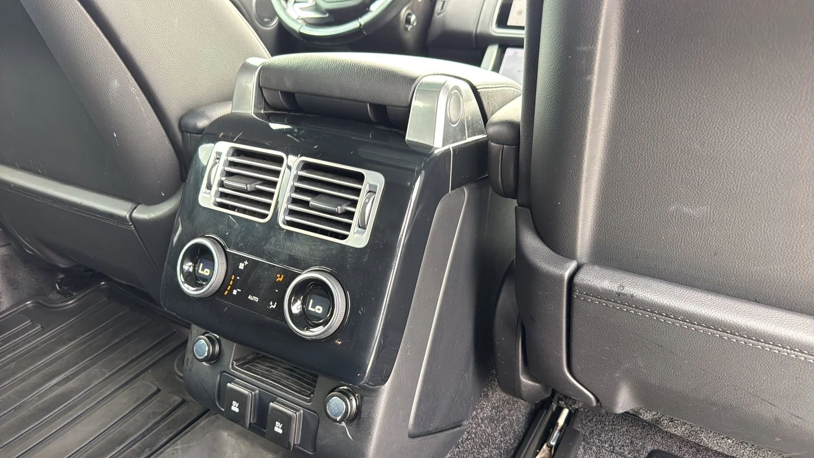 Used 2019  Land Rover 3.0L V6 Supercharged image 24