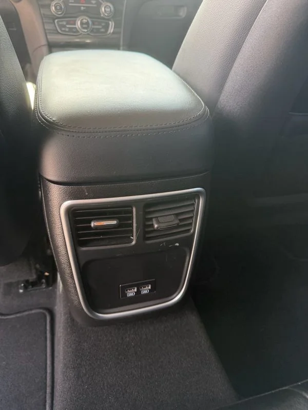 Used 2019  Chrysler Touring image 13