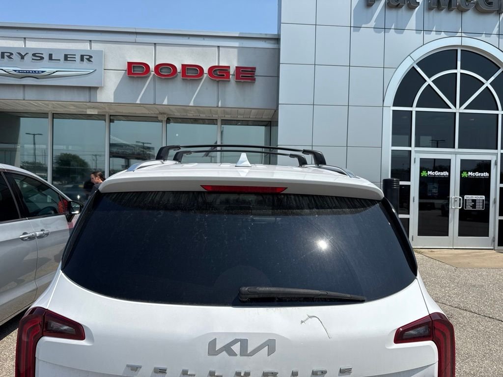Used 2022 White Kia SX image 6