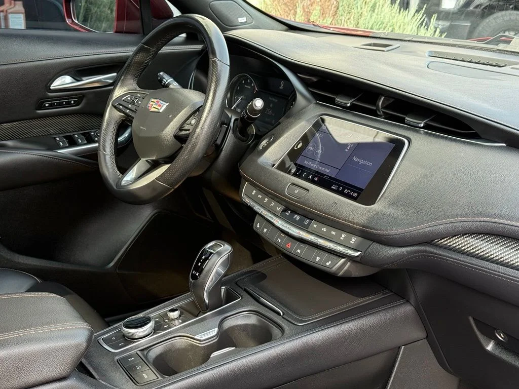 Used 2019 Red Cadillac Sport image 10