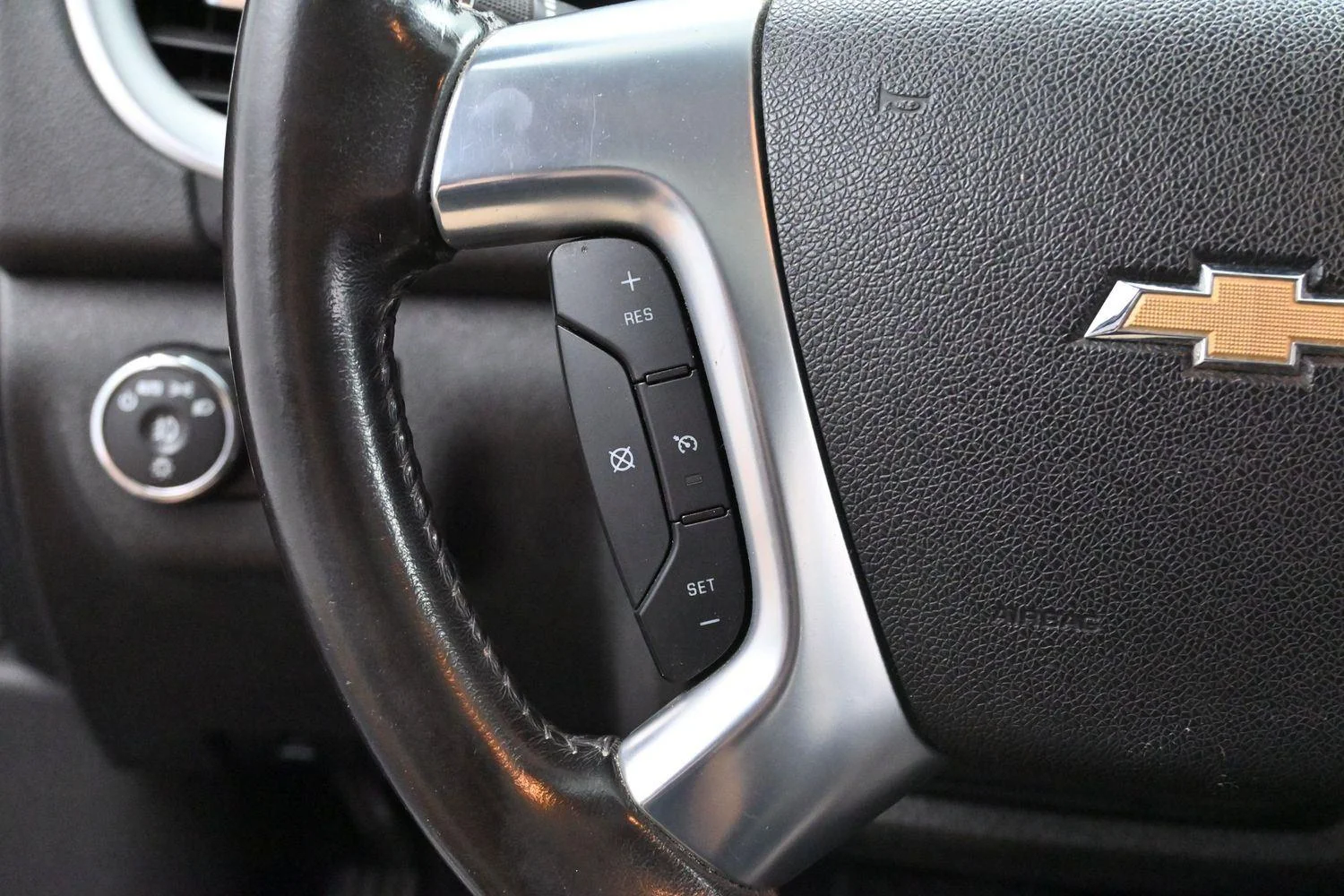 Used 2016 Tungsten Metallic Chevrolet LT image 17