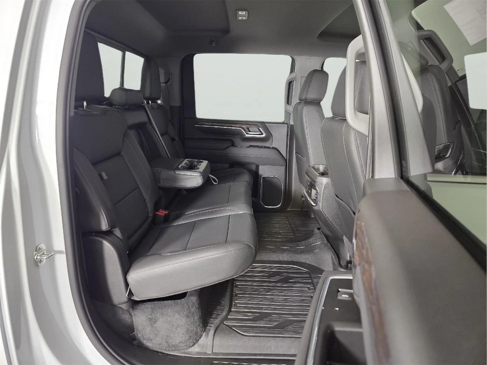 2026 GMC Sierra 2500HD SLT - Photo 18