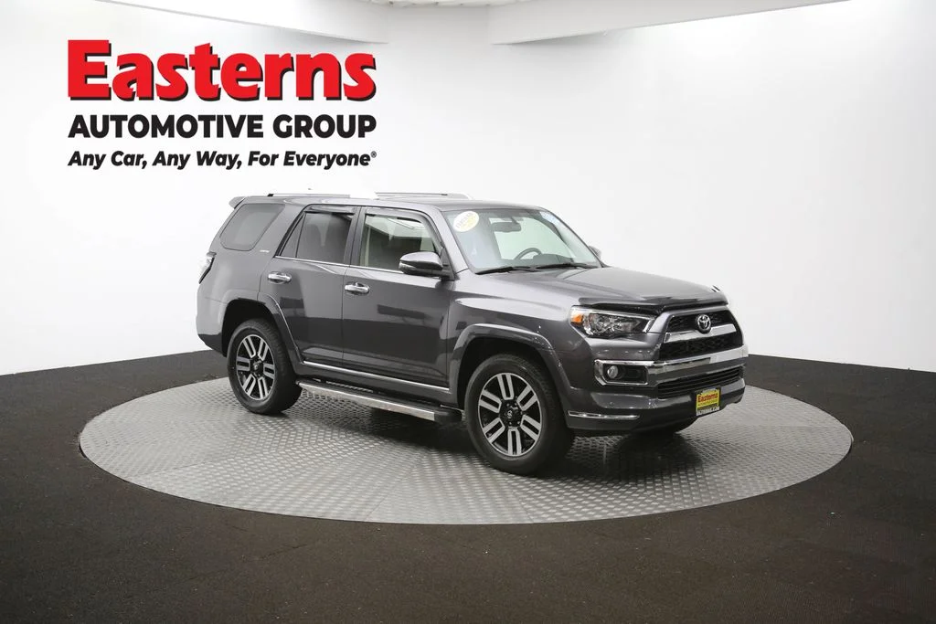 Used 2015 Gray Toyota Limited image 113