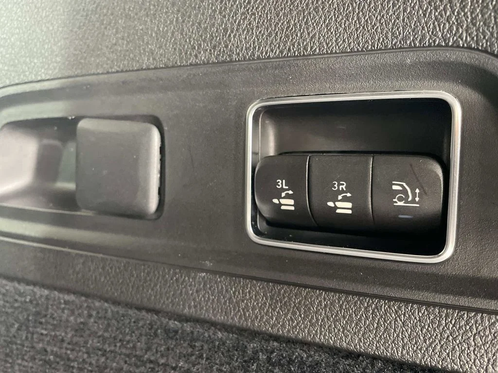 Used 2020  Mercedes-Benz GLS 580 image 10