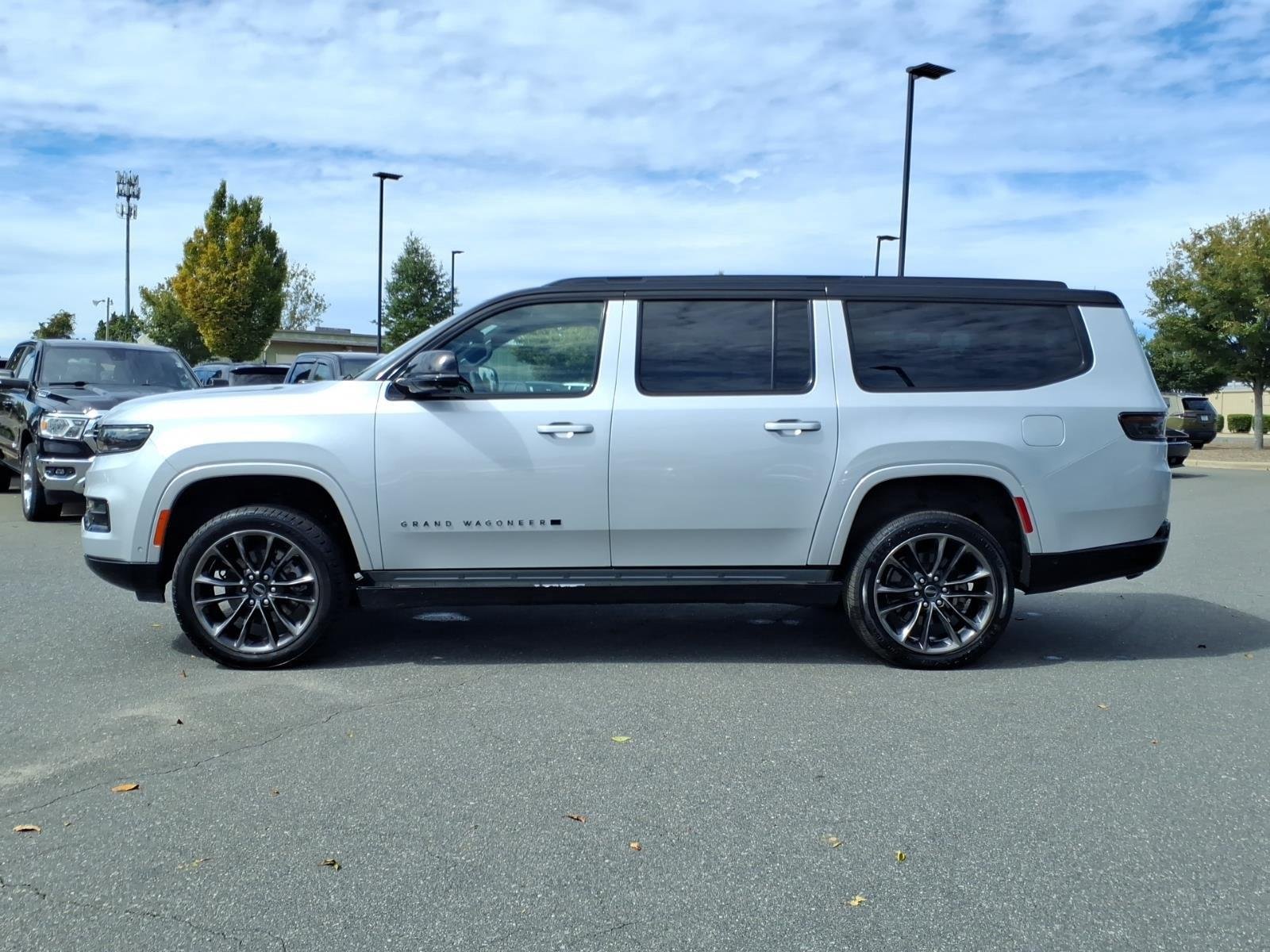 Used 2024 Silver Zynith Jeep Series II image 3