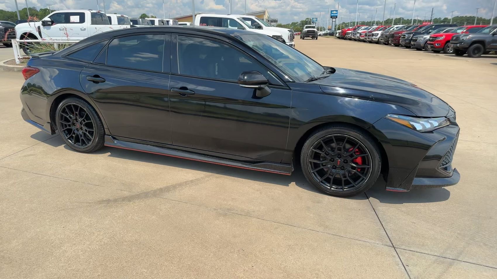 2021 Toyota Avalon TRD photo 2