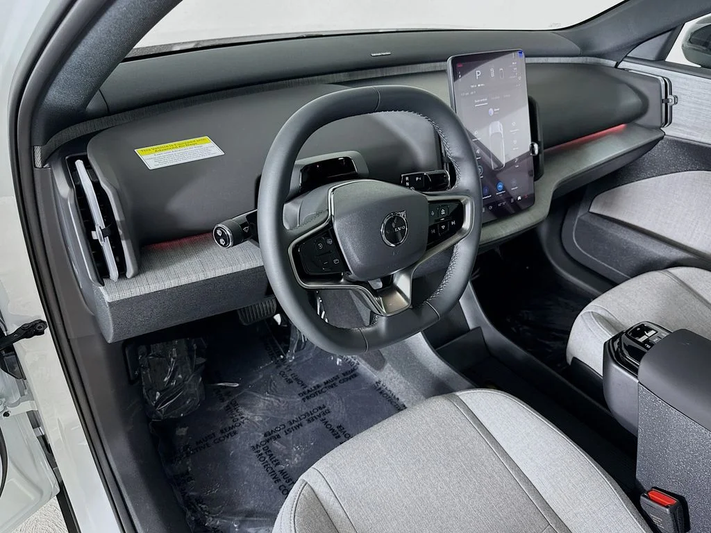 New 2026 White Volvo Twin Motor Performance Ultra image 9