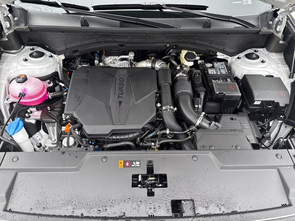 New 2027 Silver Hyundai SE image 22