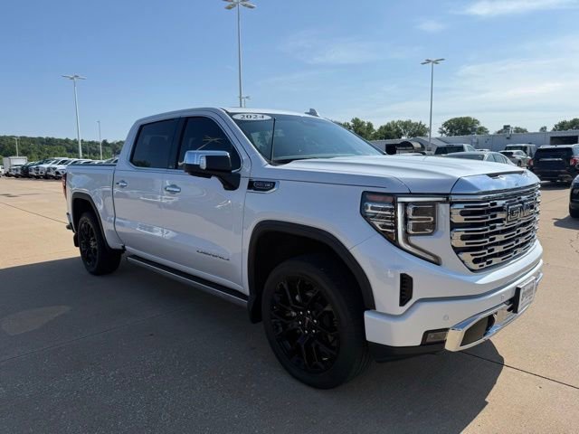 2024 GMC Sierra 4WD Crew Cab Short Box Denali's photo