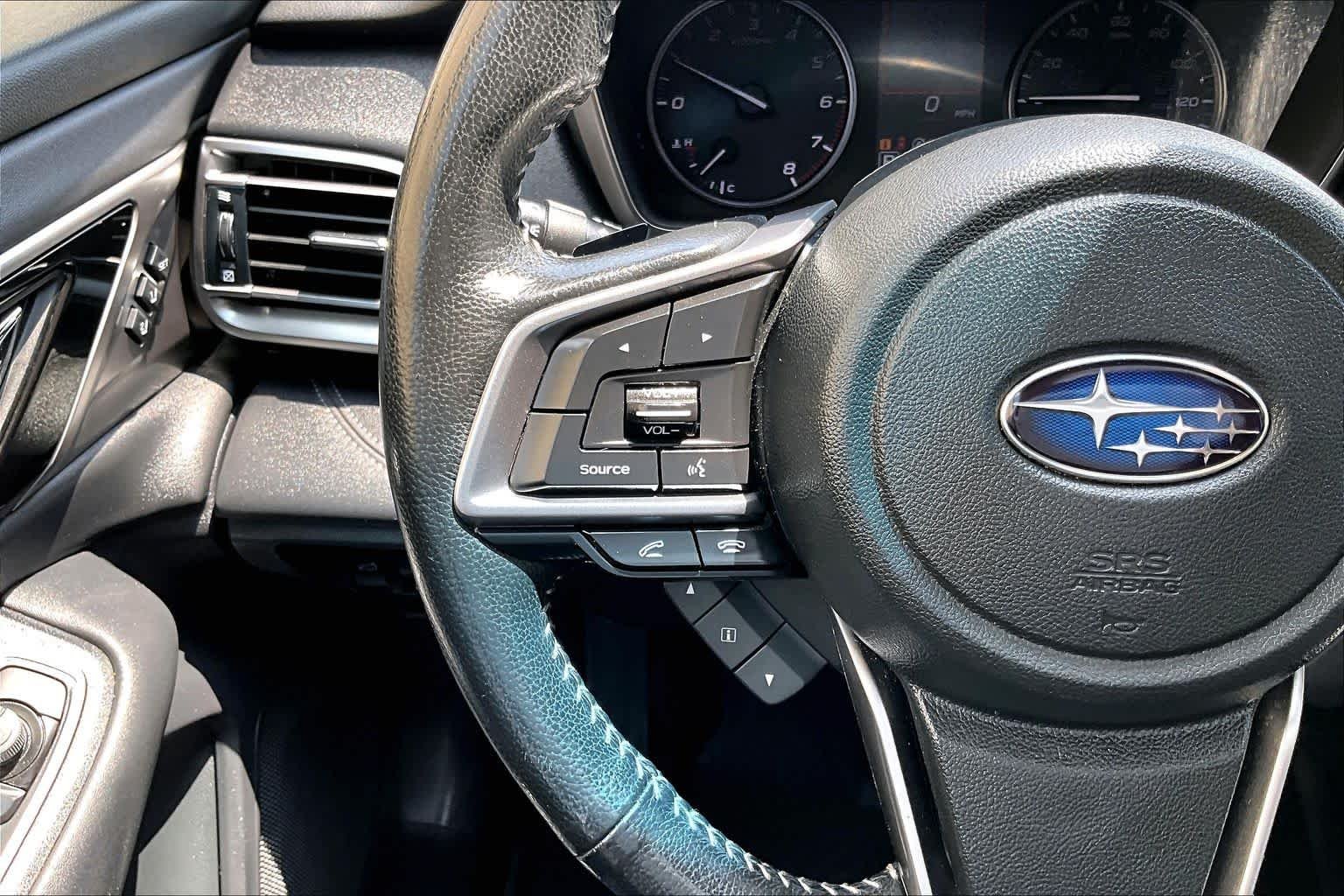 Used 2022 Ice Silver Metallic Subaru Limited image 24