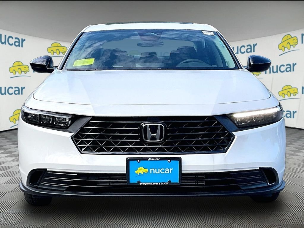 New 2026 Platinum White Pearl Honda SE image 2