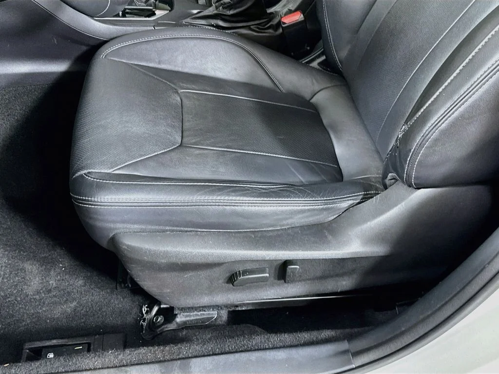 Used 2017 White Subaru 2.0i Limited image 23