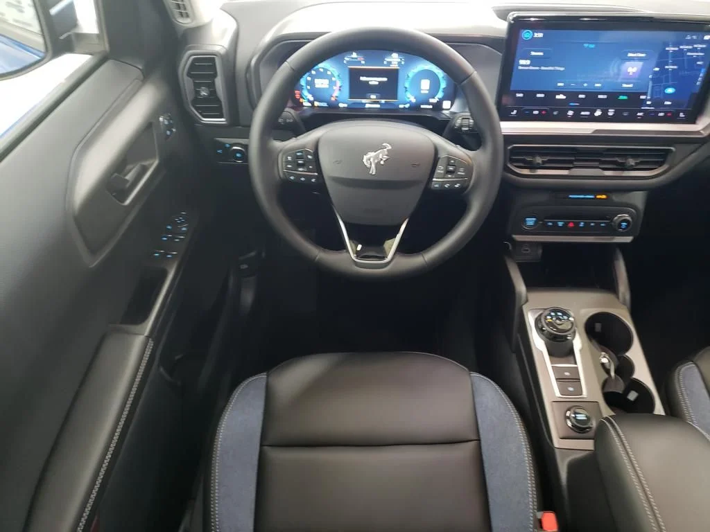 New 2025 Velocity Blue Metallic Ford Outer Banks® image 19