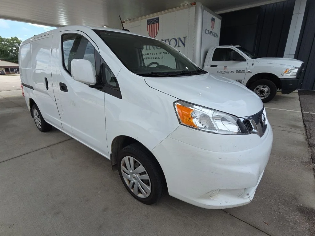 Used 2020 White Nissan SV image 6
