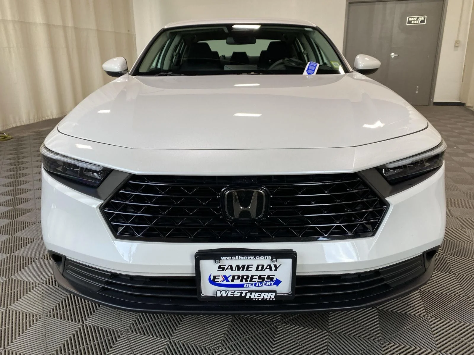 Used 2024 Platinum White Pearl Honda LX image 2